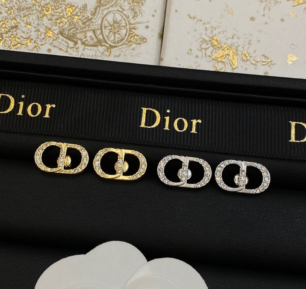 boucles d’oreilles Dior