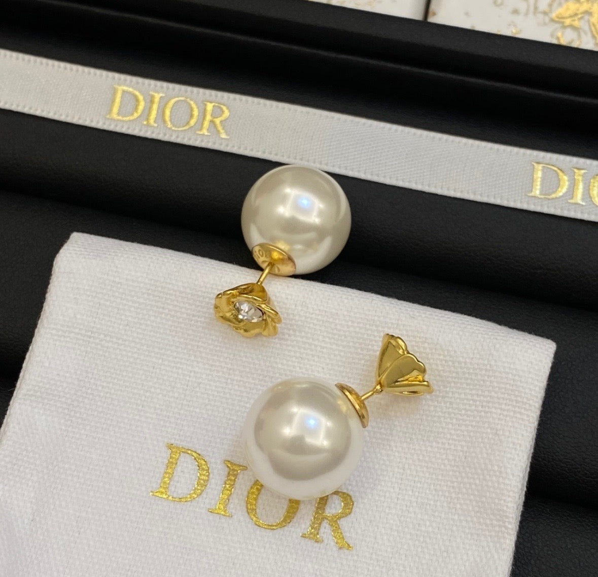 boucles d’oreilles Dior