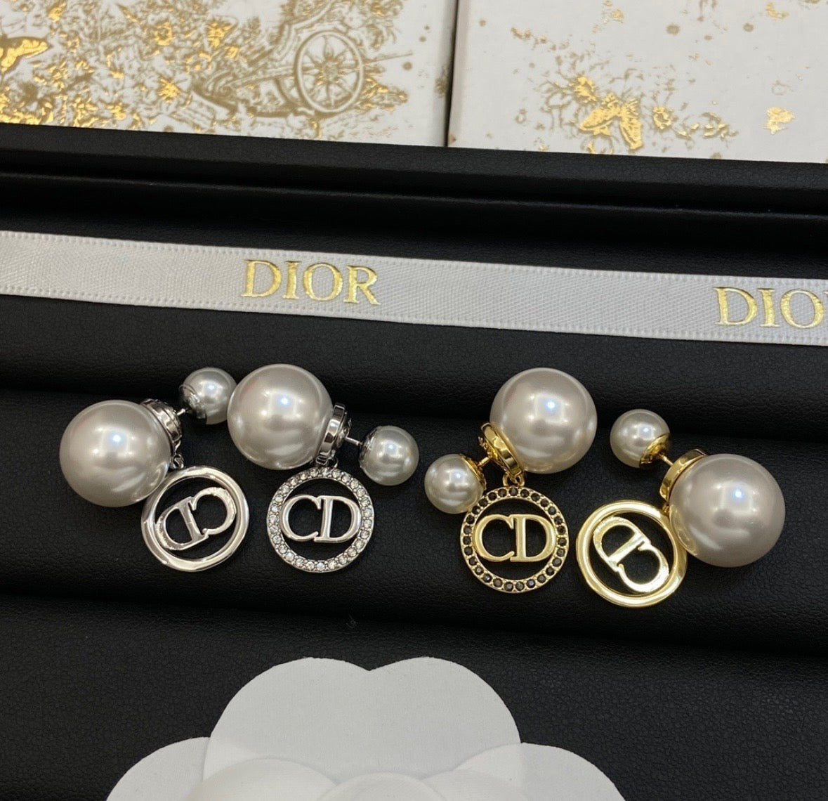 boucles d’oreilles Dior